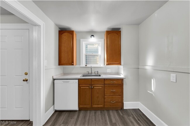 Building Photo - 5223 Clement Ave