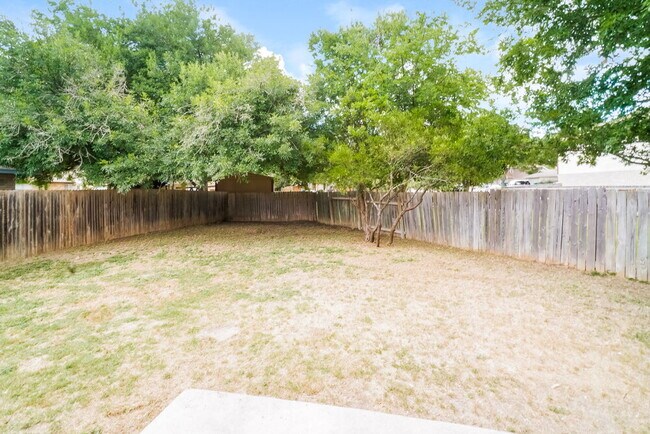 Building Photo - 14910 Eagle Run