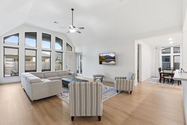 Building Photo - 2215 Crystal Reef Ct