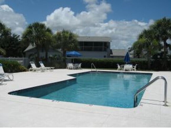 Building Photo - 2BD / 2BA SUNTREE VILLA HOME