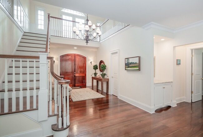 Building Photo - 21 Fieldview Ln