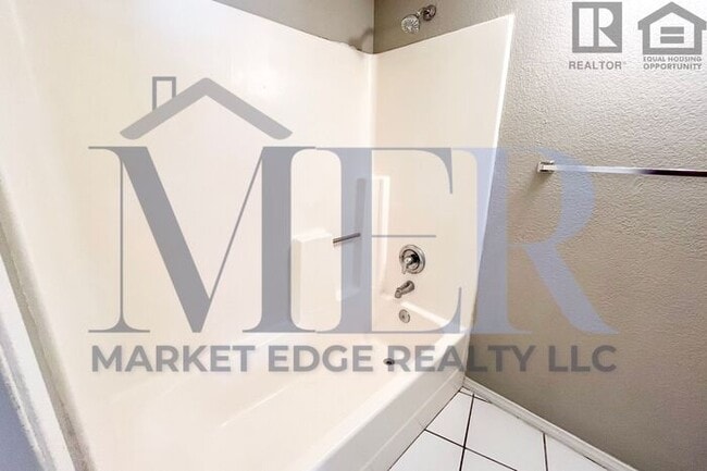 Building Photo - 1Bed/1Bath House at 31st Ave/Beardsley! $1...
