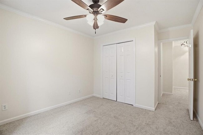 Building Photo - 2600 Holcomb Springs Dr