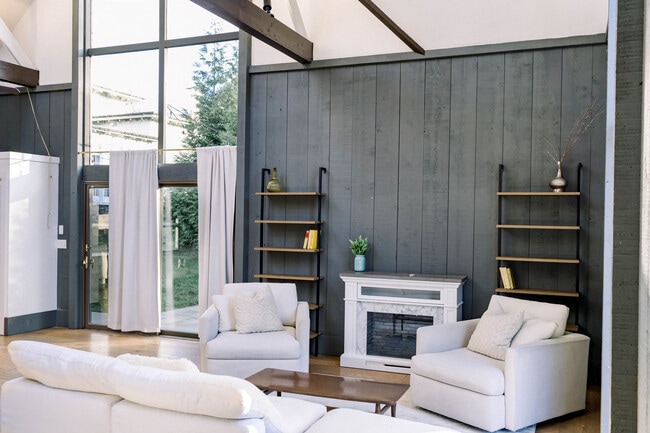 Building Photo - 24 Morningside Dr S