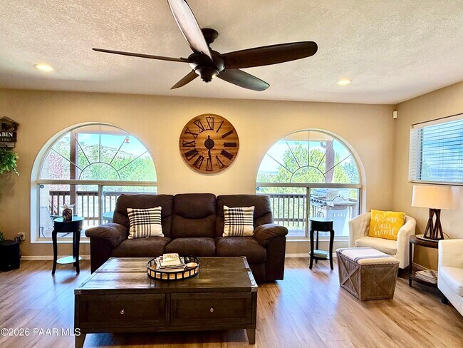 Building Photo - 4871 Butterfly Dr