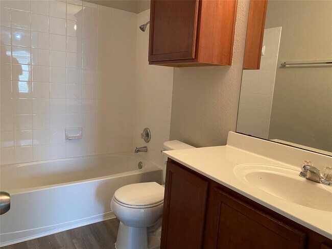 Building Photo - 304 Azurite Dr