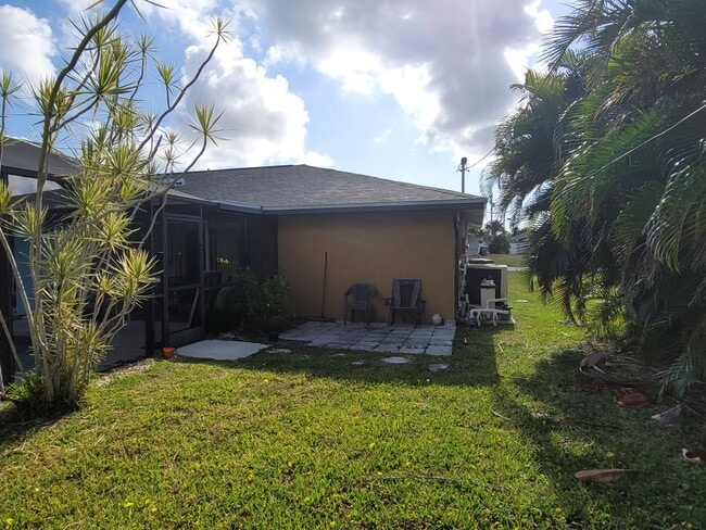 Building Photo - Duplex for rent