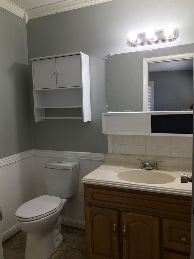 Building Photo - 1345 Canonero Dr