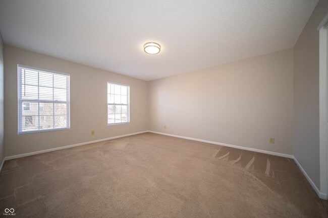 Building Photo - 1566 Howell Dr