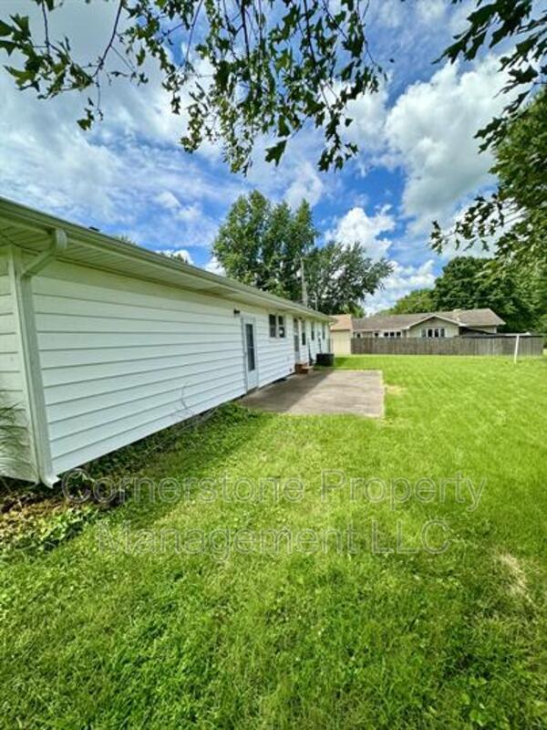 Building Photo - 202 W 14th St