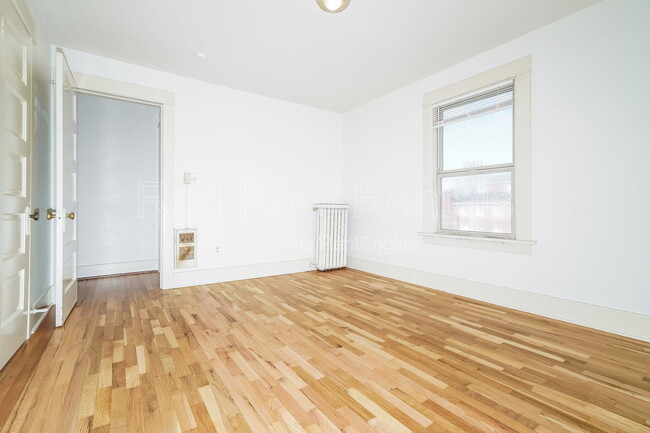 Building Photo - 1301-1311 6th Avenue