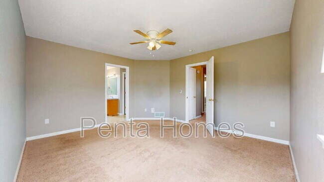 Building Photo - 826 Glenwall Dr