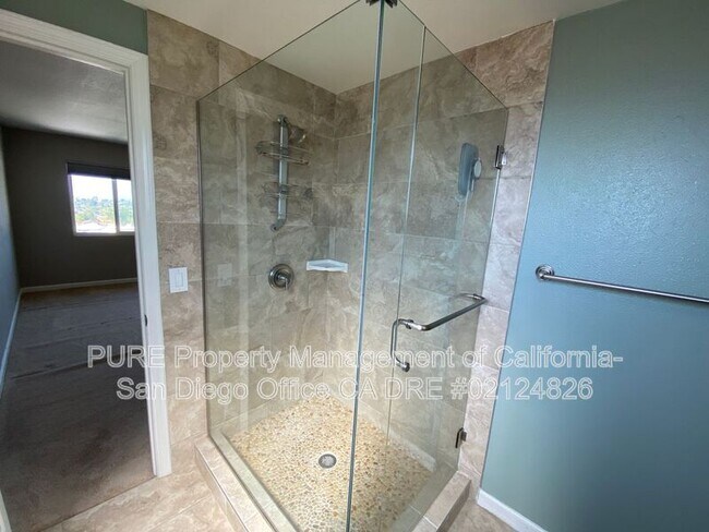 Building Photo - 6440 Lake Arrowhead Dr