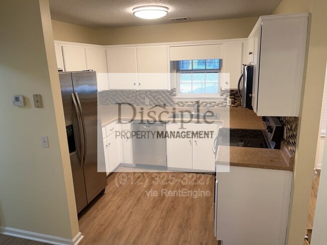 Building Photo - 295 Creekside Cir