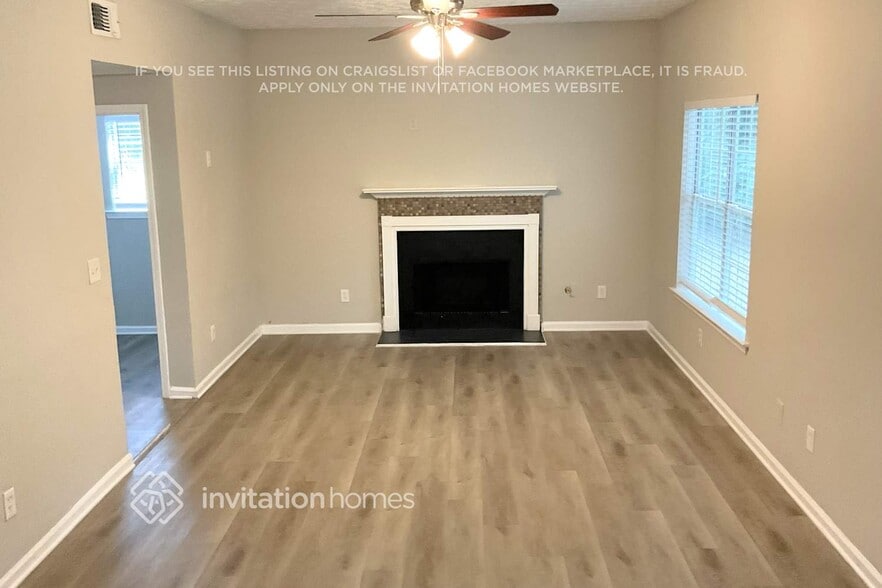 Building Photo - 3261 Sugar Creek Falls Ave SE