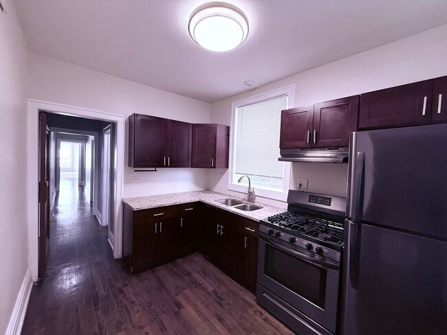 Building Photo - 6649 S Drexel Ave