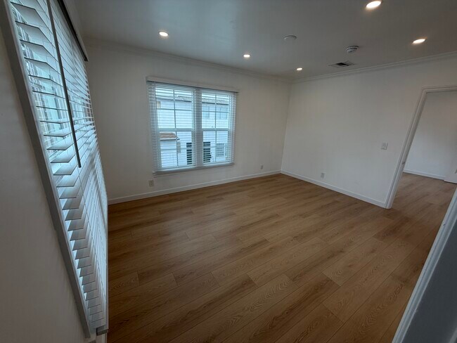 Master Bedroom #1 (Upstairs) - 1754 N Alexandria Ave