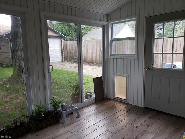 Building Photo - 3 br, 2 bath House - 43 Crosby Blvd
