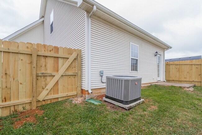 Building Photo - 5082 Cornelius Dr