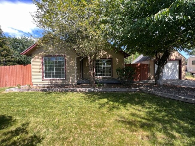 Building Photo - 4022 N Christine St