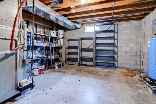 Building Photo - 681 NY-364