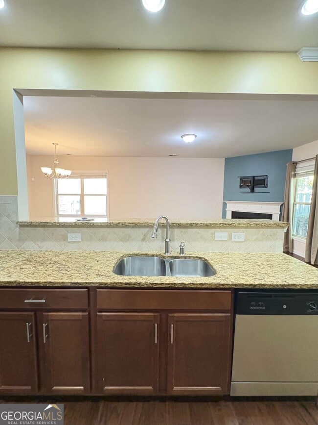 Building Photo - 3462 New Fawn Ln