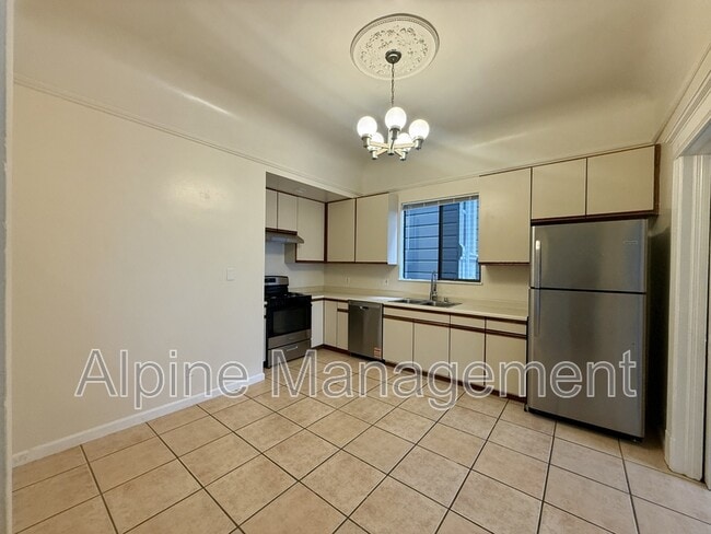 Building Photo - 274 4th Ave