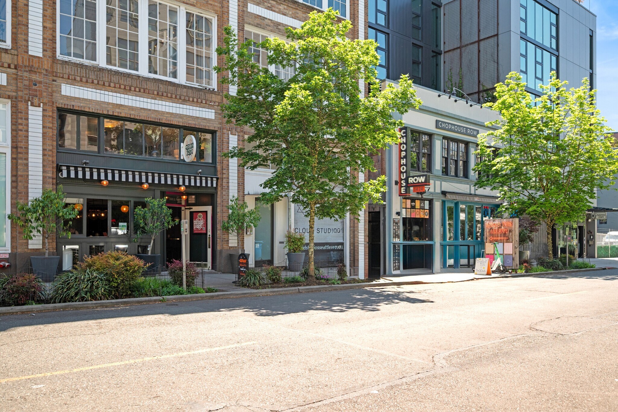 Building Photo - 1408 12th Ave