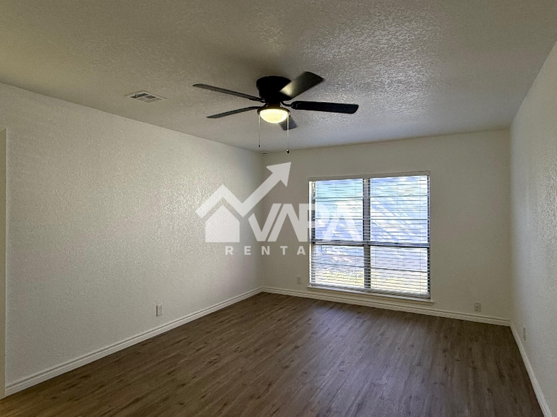 Building Photo - 5222 Tom Stafford Dr