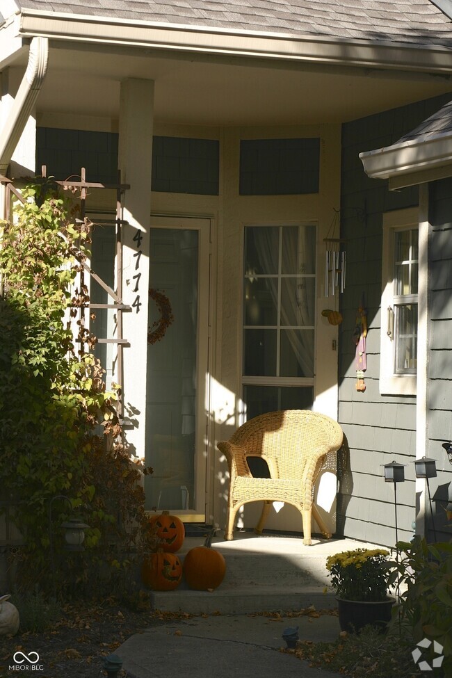 Building Photo - 4774 Stansbury Ln