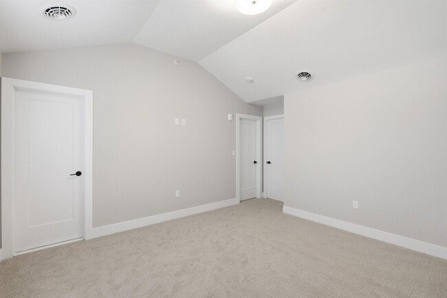 Building Photo - 7 Elise Ave