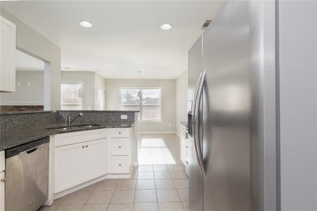 Building Photo - 82 Gray Field Ct