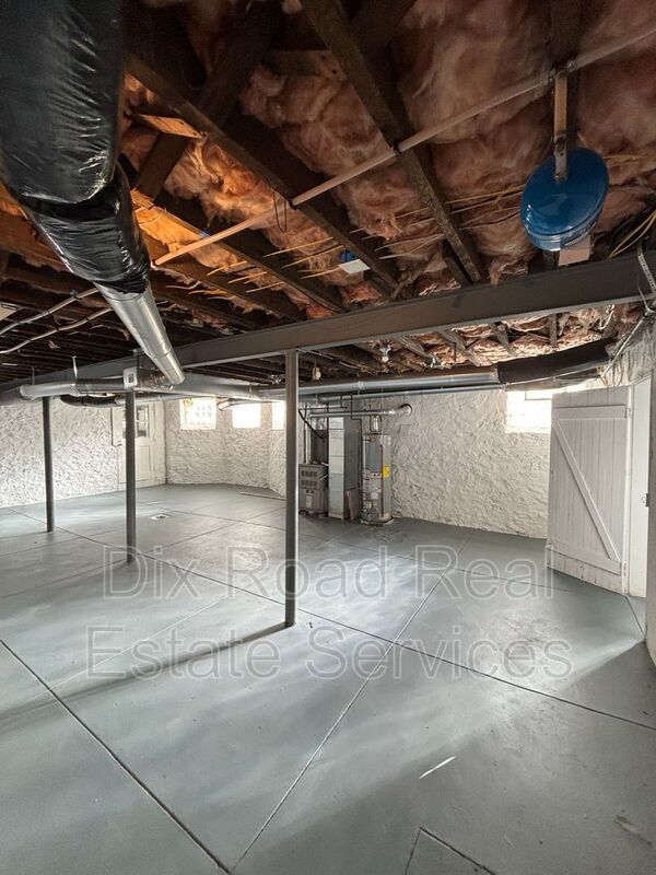 Building Photo - 810 Sunset Ave