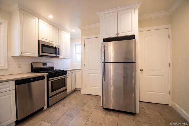 Building Photo - 3159 Milburn Ave