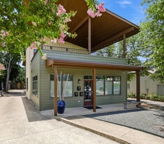 Building Photo - 1415 W 51st St
