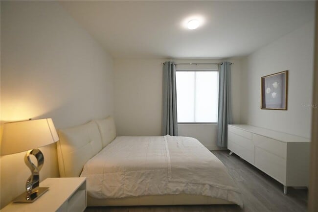 Building Photo - 1709 N Tamiami Trl