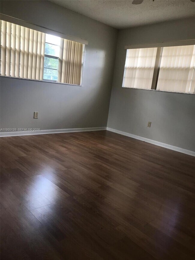 Building Photo - 4104 NW 88th Ave