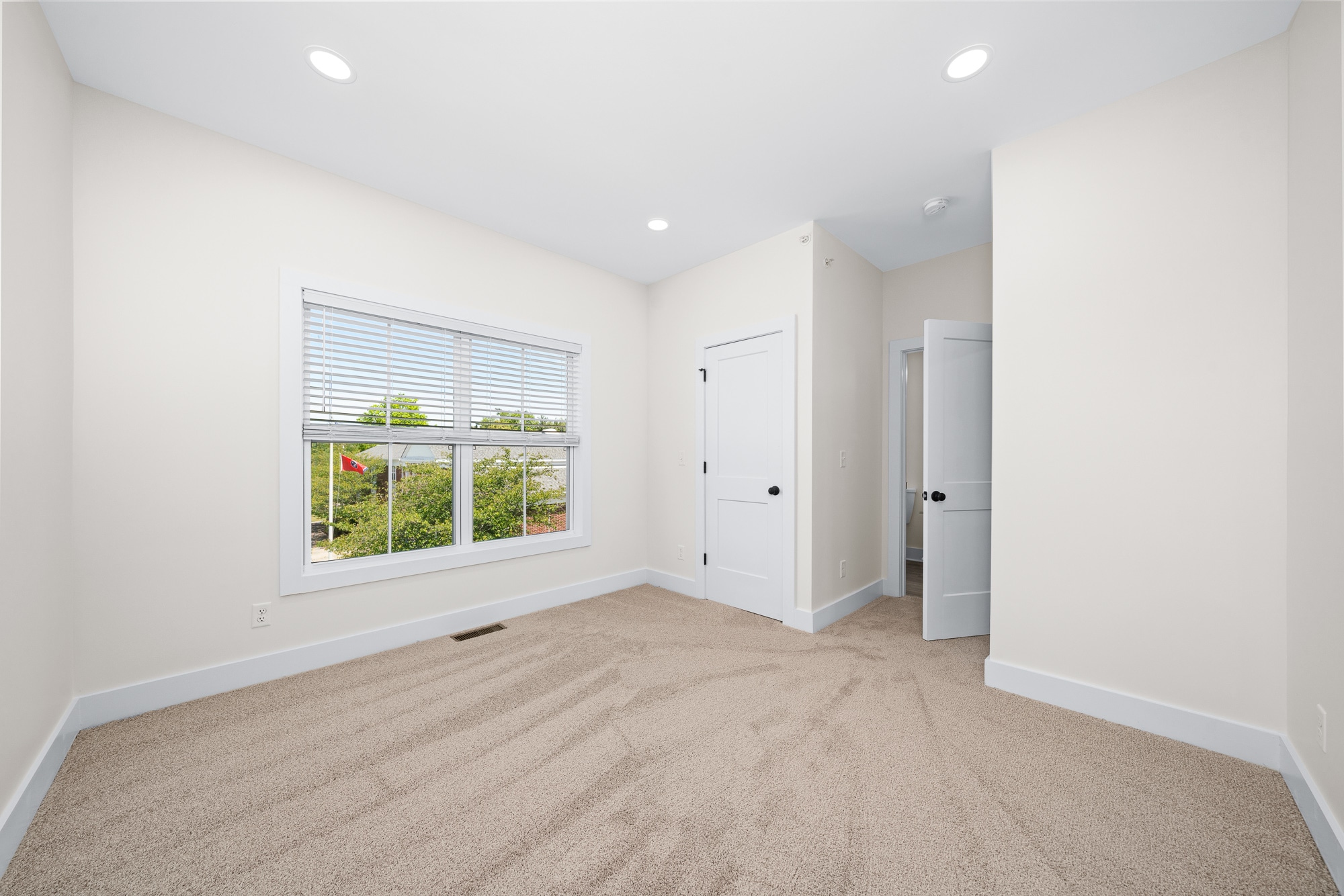 Building Photo - 1430 Spring Pointe Ln