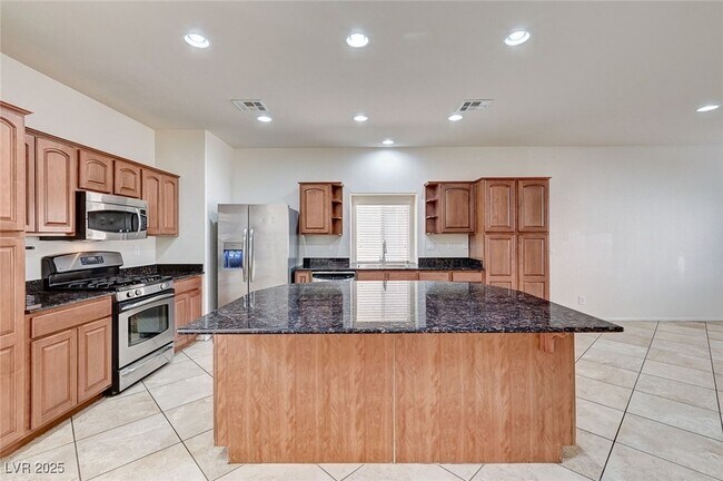 Building Photo - 5536 Danforth Ave