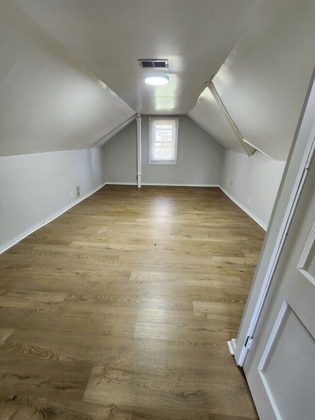 Building Photo - Big Spacious Beautiful Single Family 4 bedroom House for Rent !!!