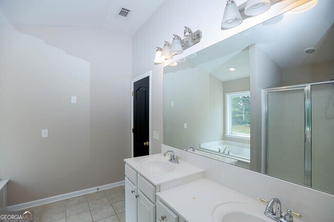Building Photo - 3380 Gables Ct