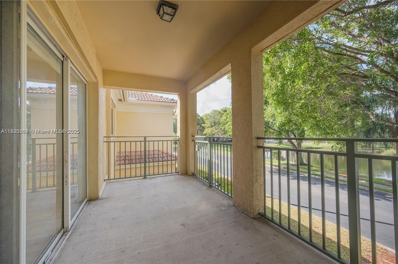 Building Photo - 2406 Centergate Dr