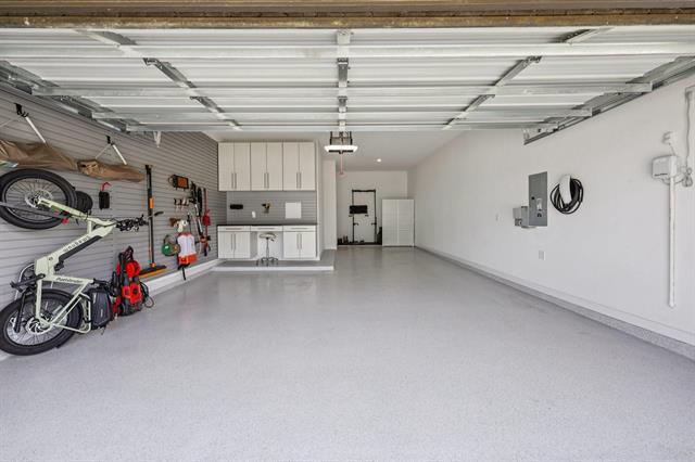 Building Photo - 3870 Verona St