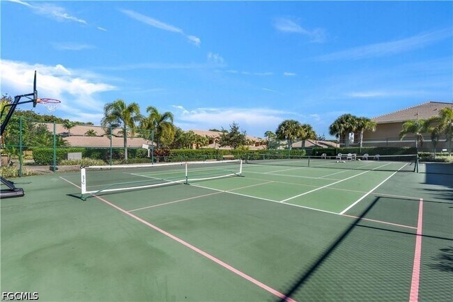 Building Photo - 1113 Winding Pines Circle