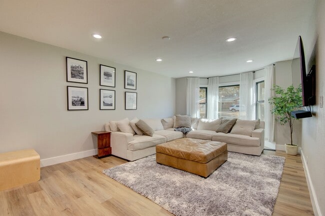 Building Photo - Gorgeous, updated home, turn-key and ready...