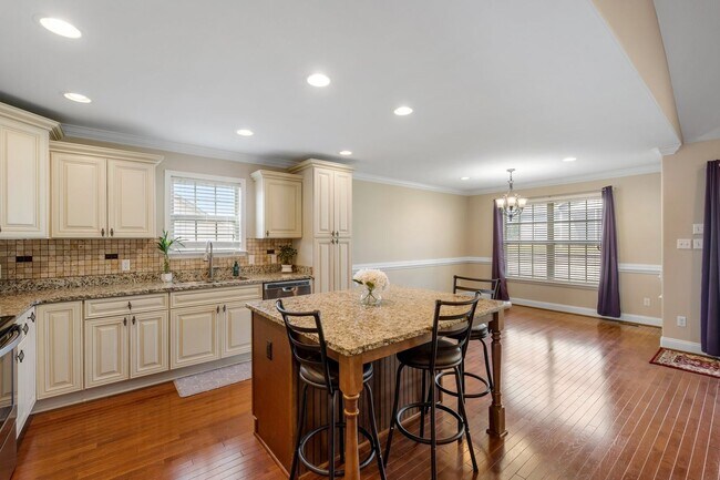 Building Photo - Lovely, Single Level, 3 Bedroom 2 Bath Home