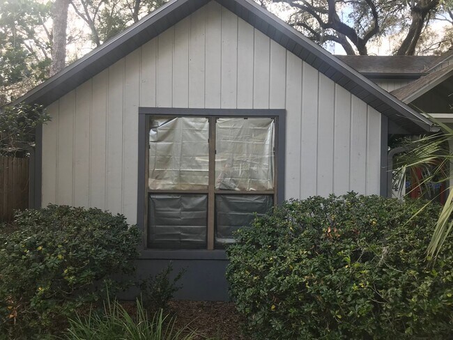 Building Photo - Beautifully Renovated Home in The Reserve!