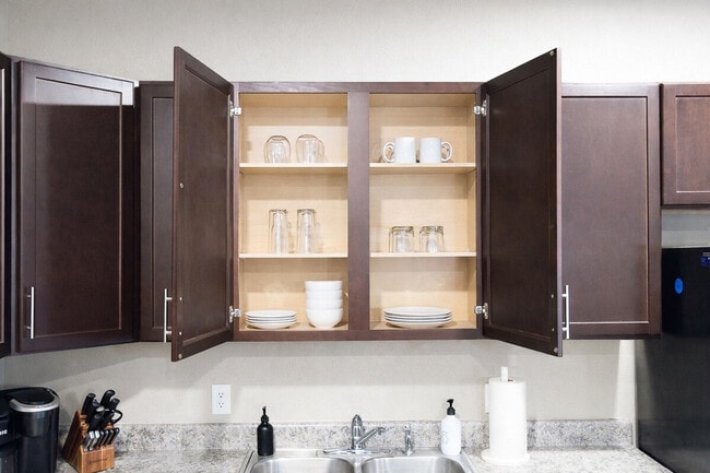 Building Photo - 8350 Cascade Ave