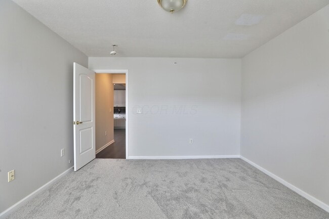Building Photo - 763 Hidden Springs Dr