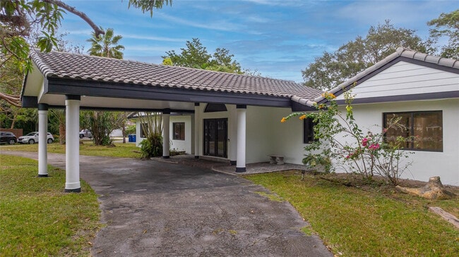 Building Photo - 13401 SW 83rd Ave